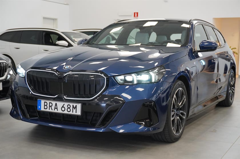 Bild 2 av BMW 530e xDrive Touring M-Sport Pro Pano Innov Comfort