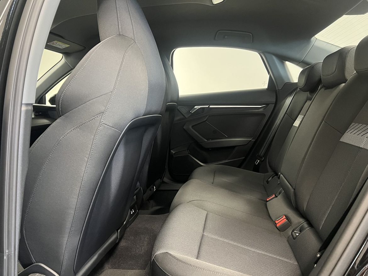 Audi Audi A3 Sedan 35 TFSI — bild 4