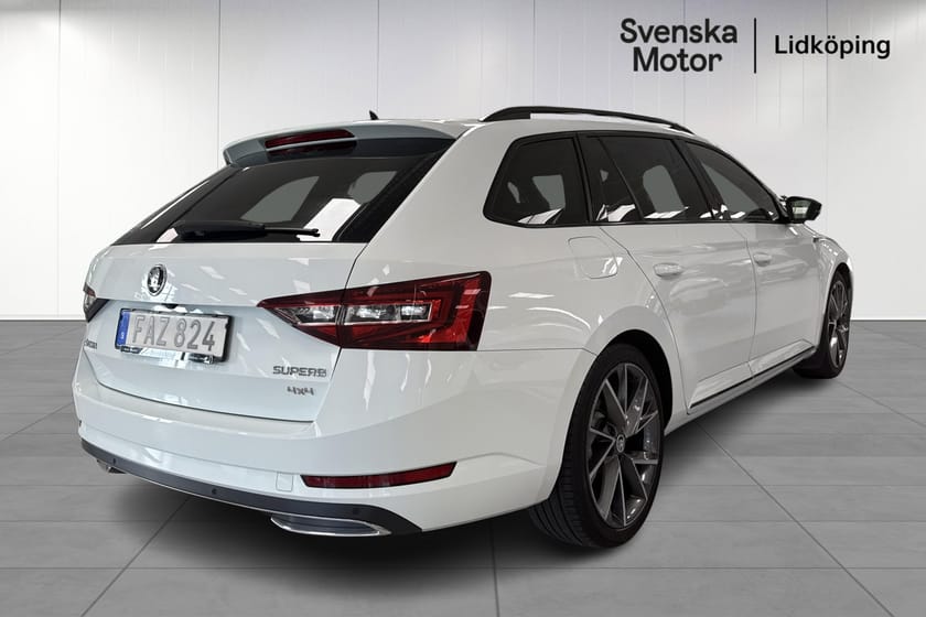 Bild 4 av Škoda Superb Kombi 2.0 TDI 4x4 SCR DSG Sportline I Backkamera I Canton I SmartLink I