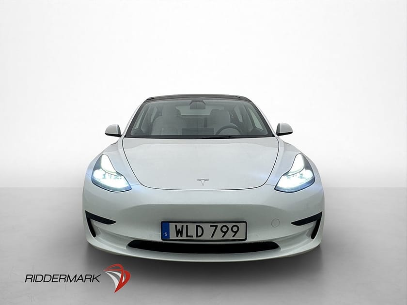 Bild 3 av Tesla Model 3 Standard Range Värmepump Autopilot Rattvärme