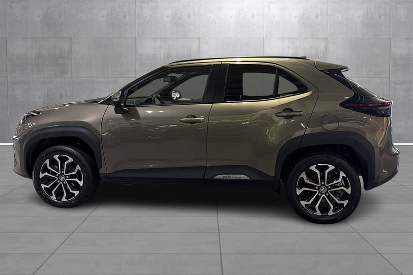 Bilde 2 av Toyota Yaris Cross Hybrid AWD-i Active Tech, tilhengerfeste, kamera, navi, dab+