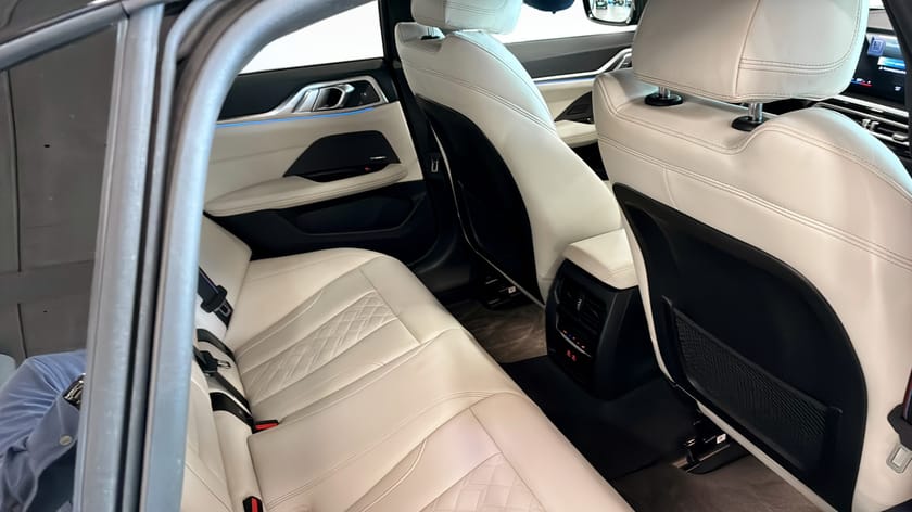 Bild 5 av BMW i4 eDrive40 Gran Coupé M Sport Pro 360 kamera H/K Head Up Display