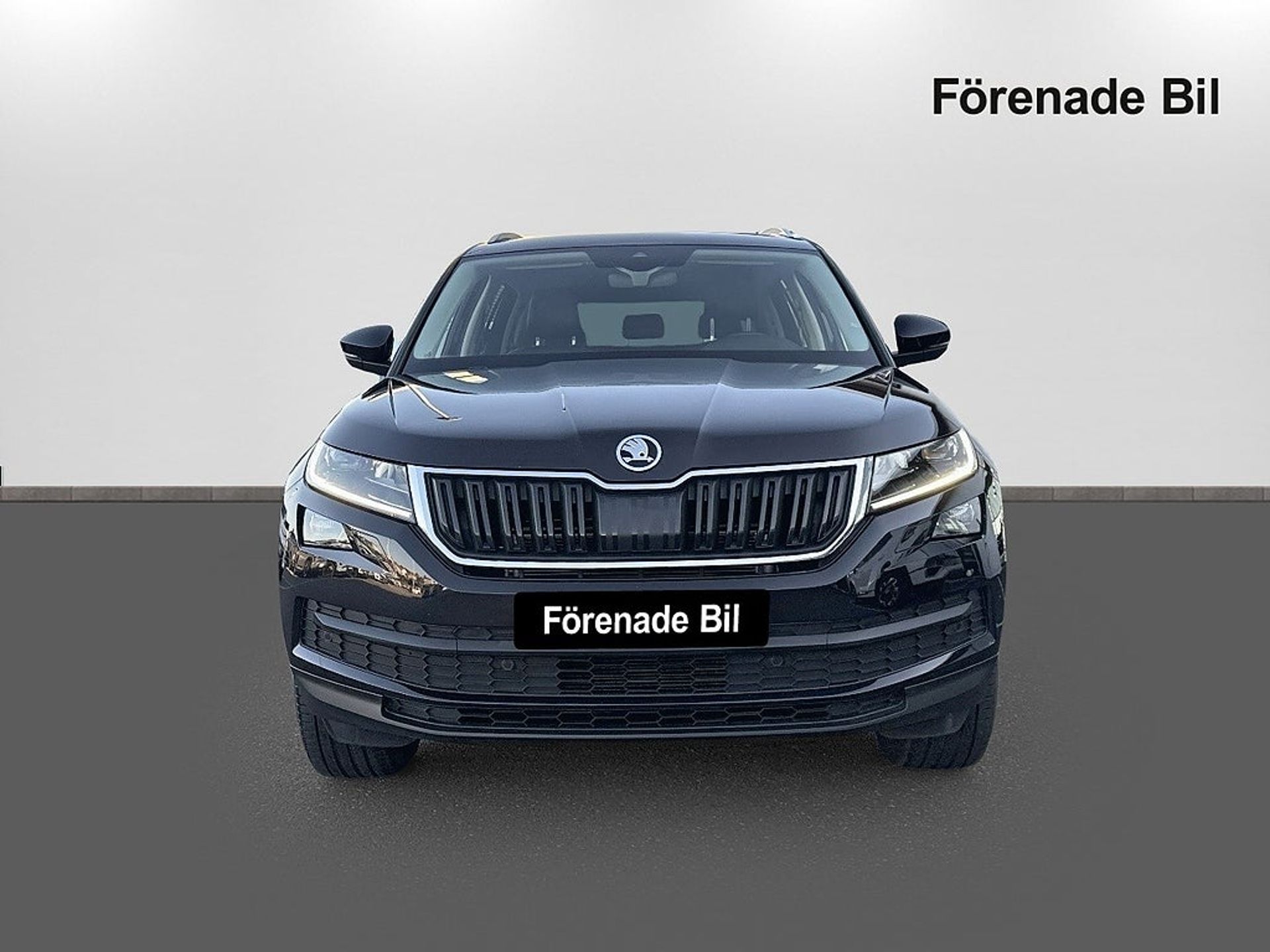 Skoda Kodiaq 2.0 TSI 4x4 BUSINESSLINE 2021, bild 2/10