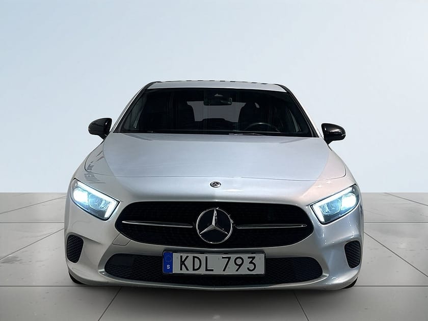 Bild 2 av Mercedes-Benz A 200 7G-DCT Progressive Line Skinn Kamera GPS S/V-hjul