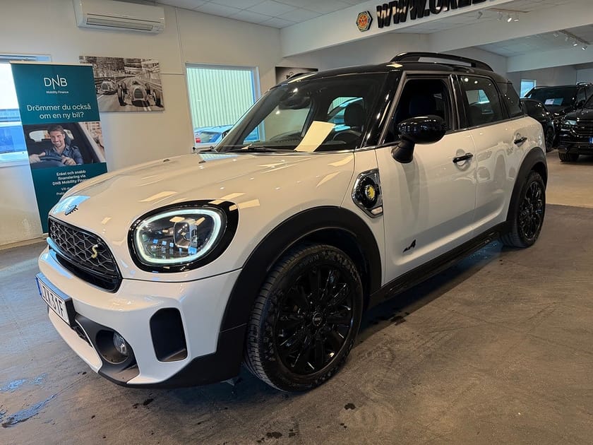 Bild 2 av MINI Countryman Cooper SE ALL4 Steptronic B-kamera Gps Carplay 220hk