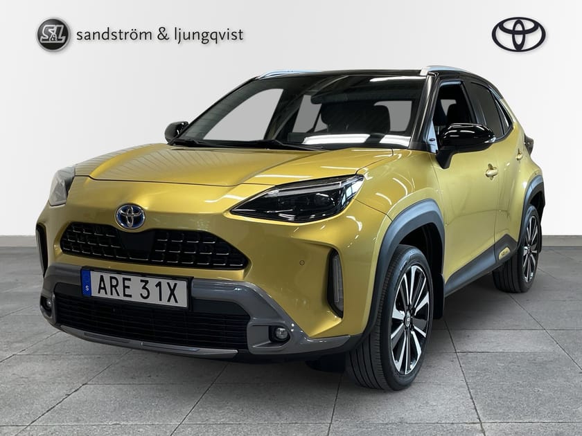 Bild 1 av Toyota Yaris Cross Hybrid AWD-i 1,5 PREMIERE EDITION (DRAGKROK)