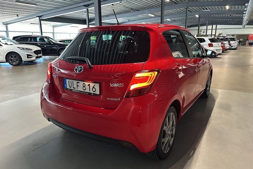 Bild 4 av Toyota Yaris Hybrid e-CVT Active Style Backkamera BT Eu6