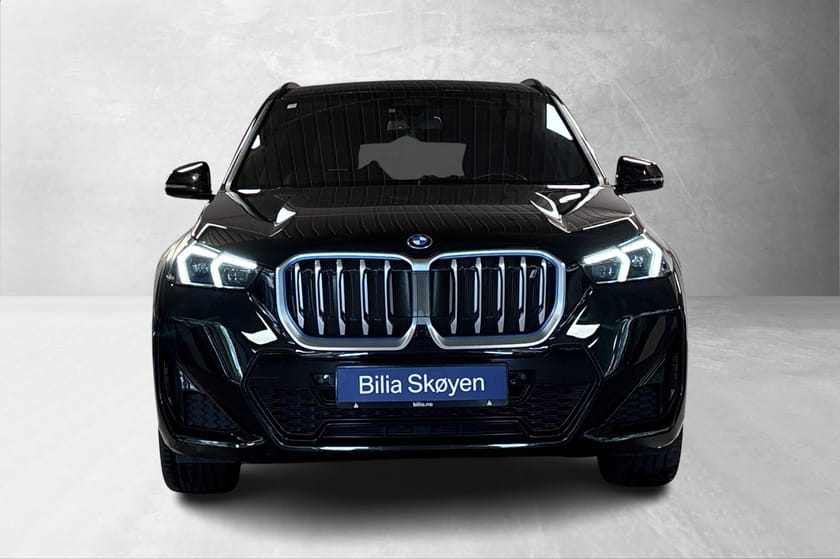 Bilde 2 av BMW iX1 xDrive30 Fully Charged M-sport, Elsete, H/K, Headup++