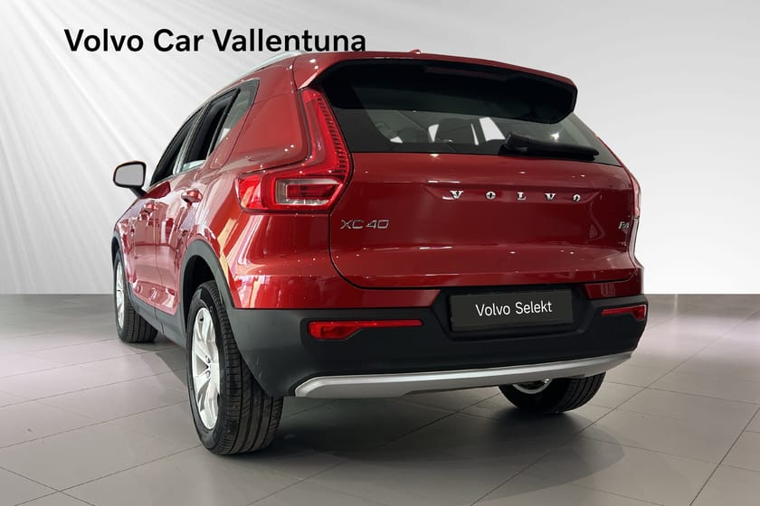 Bild 4 av Volvo XC40 B4 FWD Bensin Momentum Advanced Edt