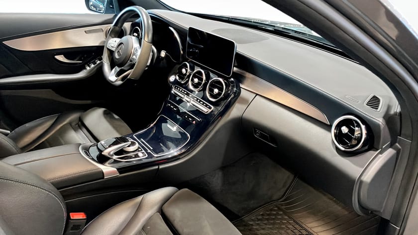 Bild 3 av Mercedes-Benz C 300 T de 300de AMG Night Edition