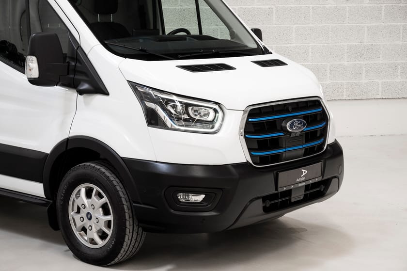 Bilde 3 av Ford E-Transit 350 68kWt 269hk L3H2 Trend ACC Kamera Navi DAB+