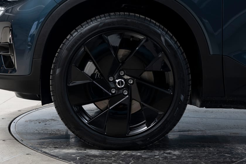 Bilde 5 av Volvo EX40 Twin Motor Ultra | Krok | Black Edt | Pixel | H&K | 360 | Soltak