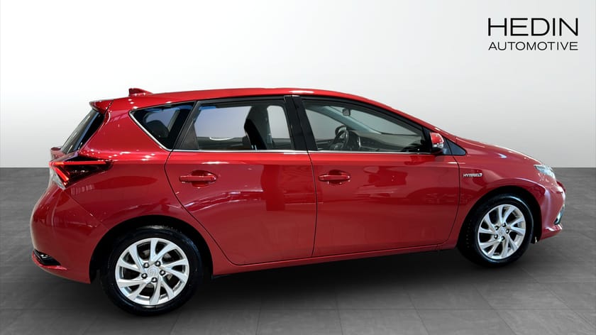 Bild 4 av Toyota Auris Hybrid Active e-CVT 136hk | Dragkrok | Värmare