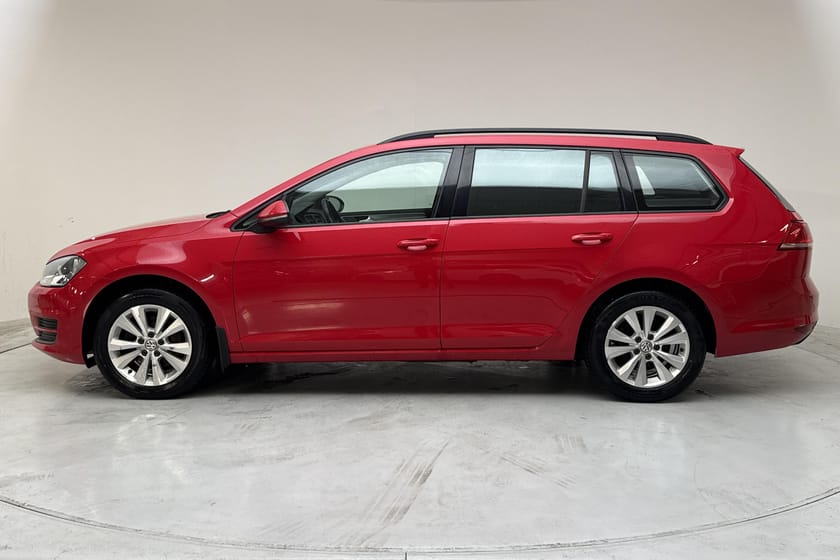 Bild 2 av Volkswagen Golf Sportscombi VII 1.2 TSI (110hk) Masters