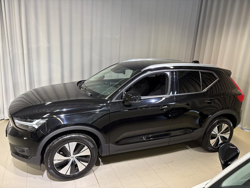 Bild 2 av Volvo XC40 B4 II FWD B MomAdv Navi Edition 197Hk