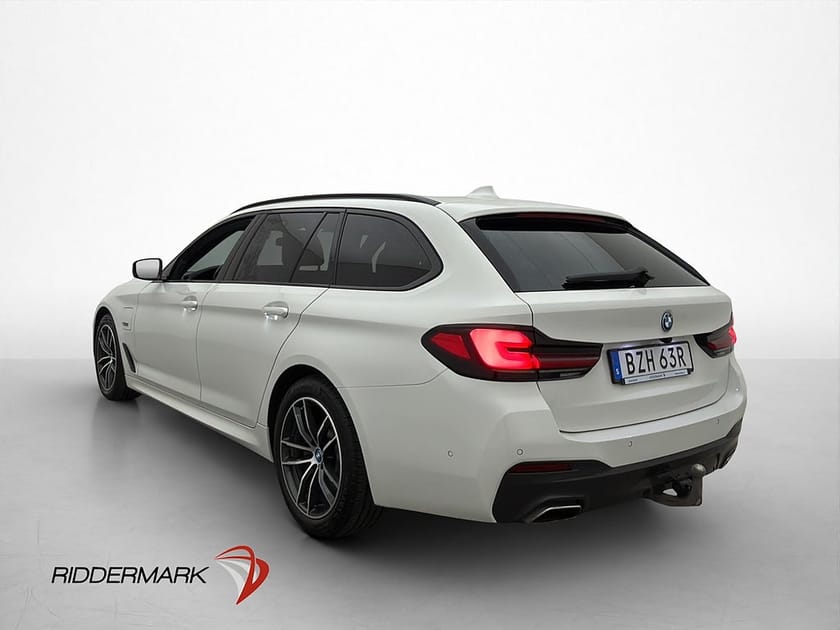 Bild 5 av BMW 530e xDrive Touring 292hk M Sport Skinn Kamera Drag HiFi CarPlay