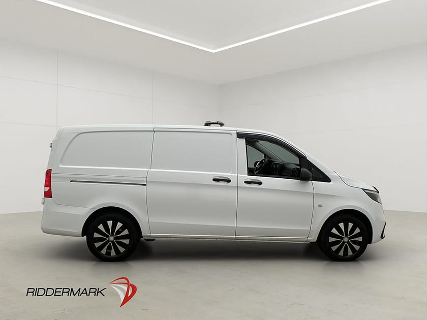 Bild 2 av Mercedes-Benz Vito 119 CDI 4x4 3.0t L2 119CDI Värmare Drag B-Kamera Moms
