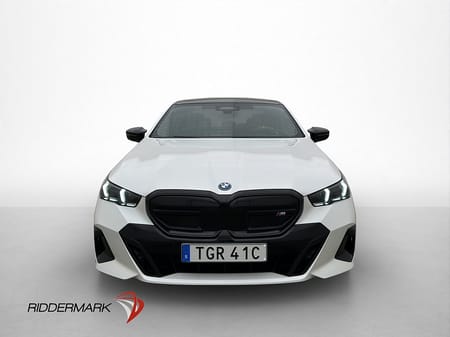 BMW i5 M60 xDrive Sedan Supercharged B&W Pano Head Up 360° Drag
