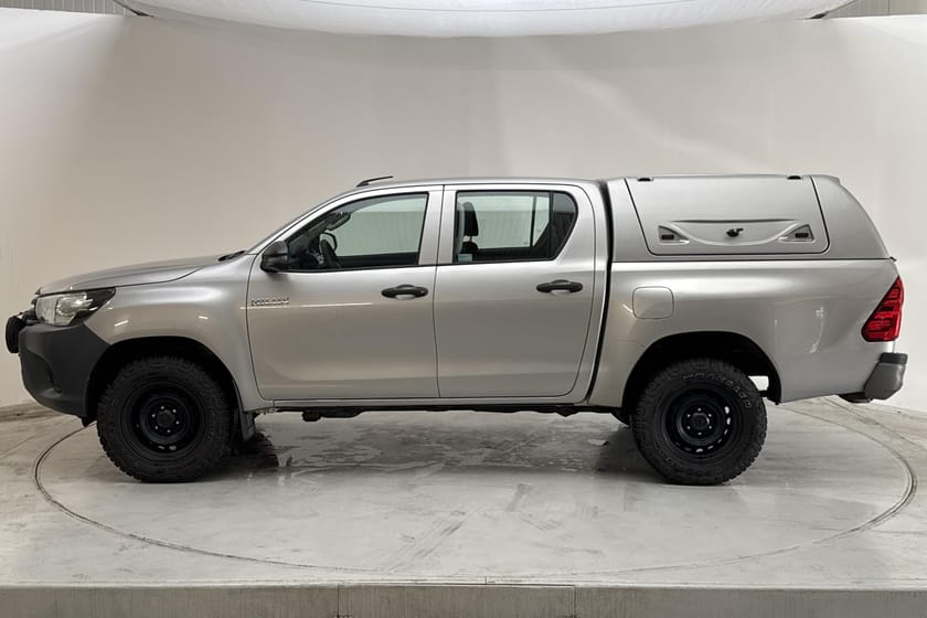 Bild 2 av Toyota Hilux Dubbelhytt 2.4 D 4WD (150hk)