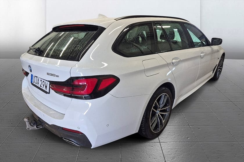Bild 4 av BMW 530e xDrive Touring M Sport Drag Läder Navi Kamera Cockpit
