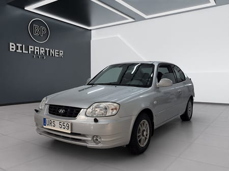 Hyundai Accent 3-dörrar 1.6 Låg mil
