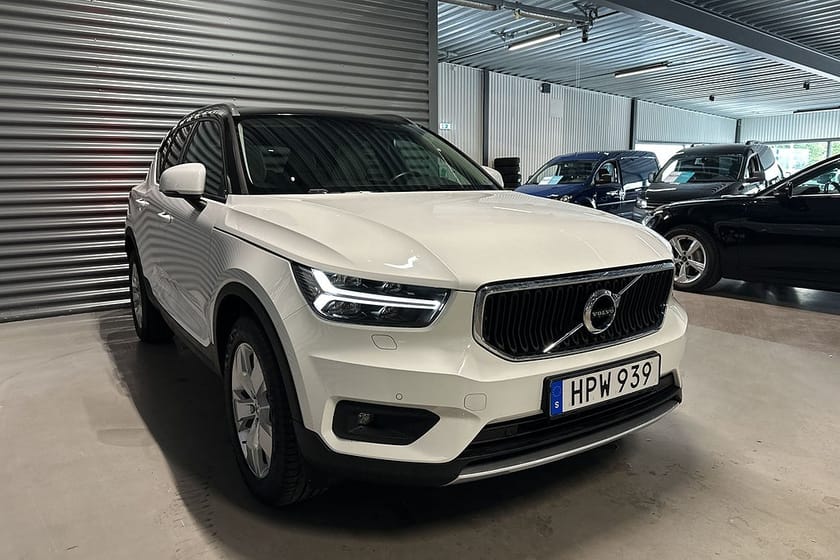 Bild 3 av Volvo XC40 T5 AWD Momentum Intro Edition Backkamera Navi Skinn