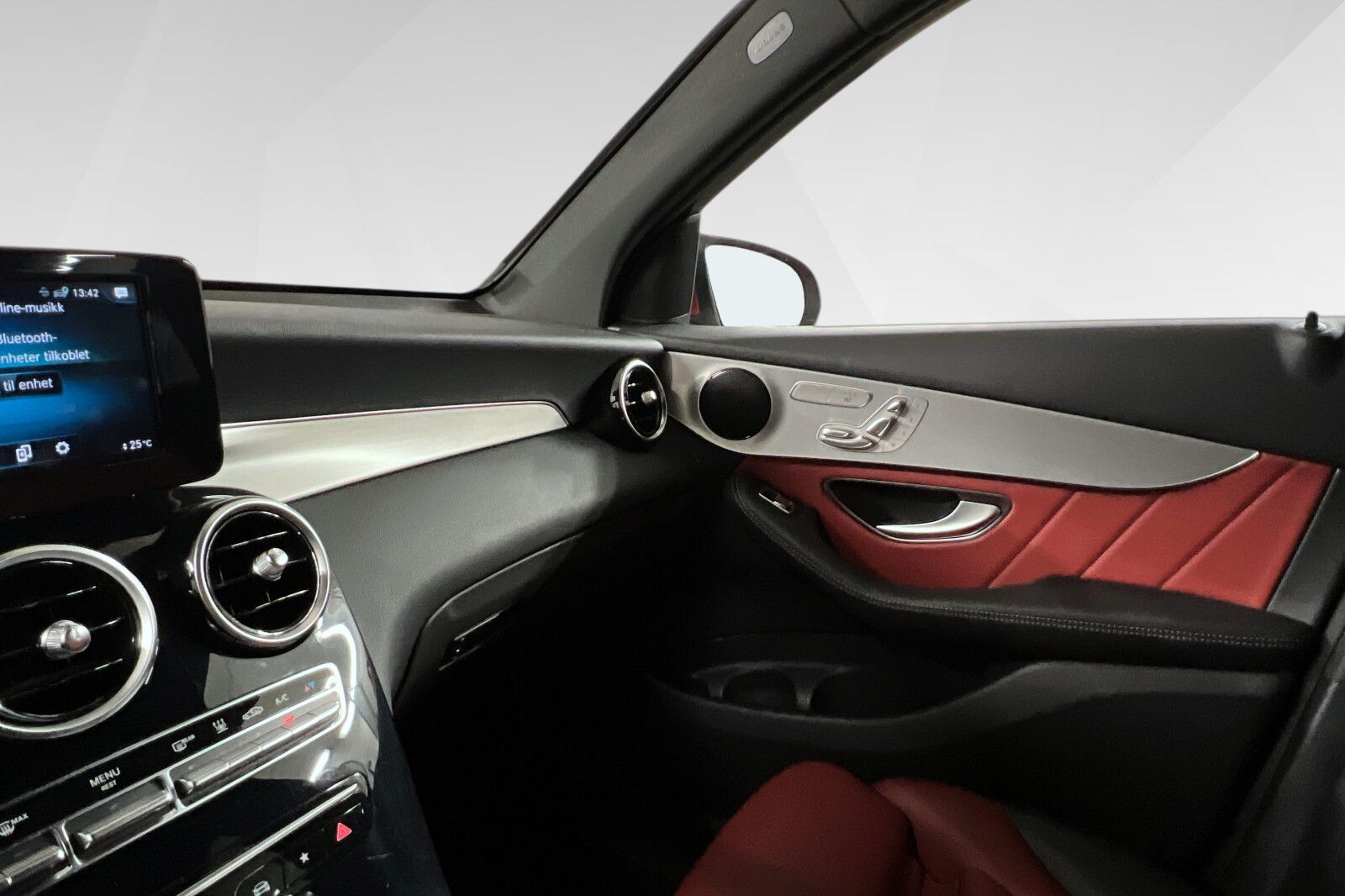 Mercedes-Benz GLC 300 de 4MATIC bilde 12