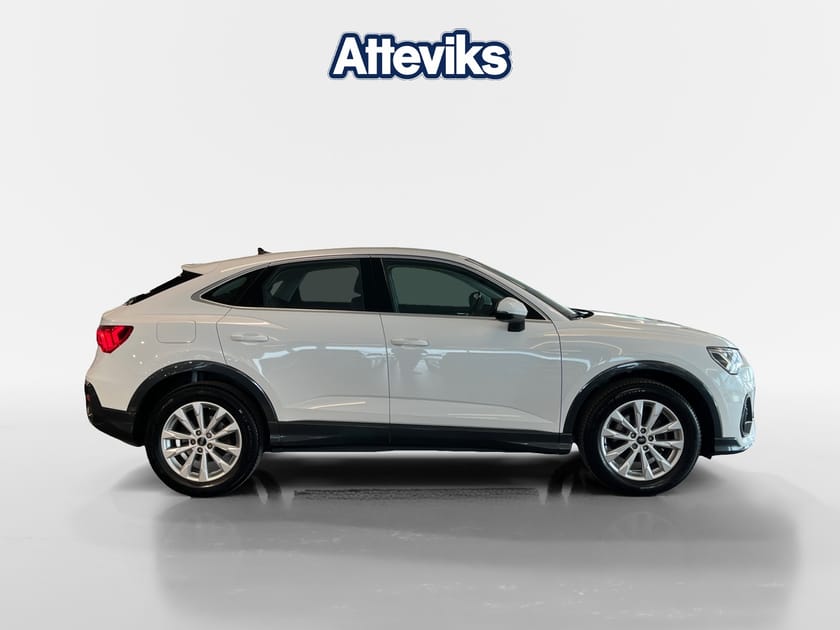 Bild 2 av Audi Q3 Sportback 35 TFSI proline Drag/värmare