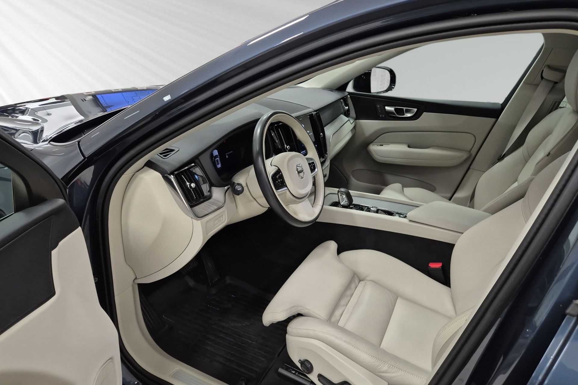 Volvo XC60 2025, bild 7/10
