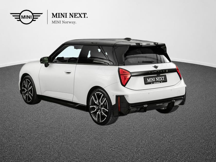 Bilde 5 av MINI Cooper SE JCW Trim Package XL + V-hjul