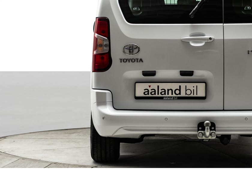Bilde 3 av Toyota ProAce City Electric L2 - Hengerfeste - Takbøyler