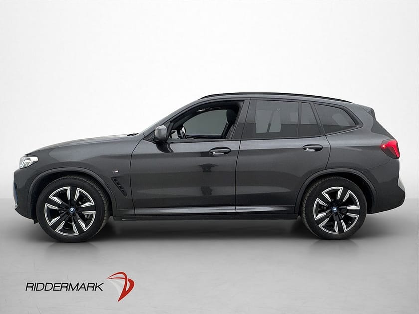 Bild 5 av BMW iX3 286hk M Sport Charged Pano Kamera Skinn Drag MOMS