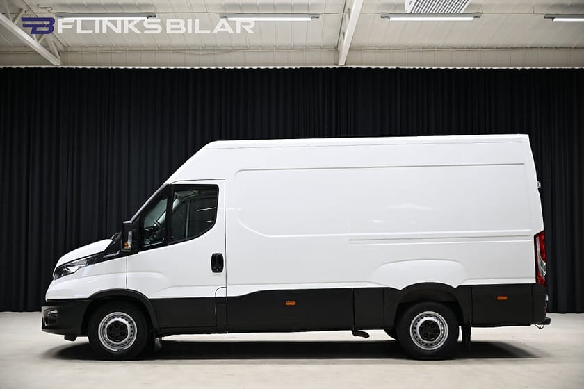 Bild 2 av Iveco Daily 35-140 Van 136HK L3H2 Automat|Dieselvärmare|3.5ton-dragvikt|Lågmil