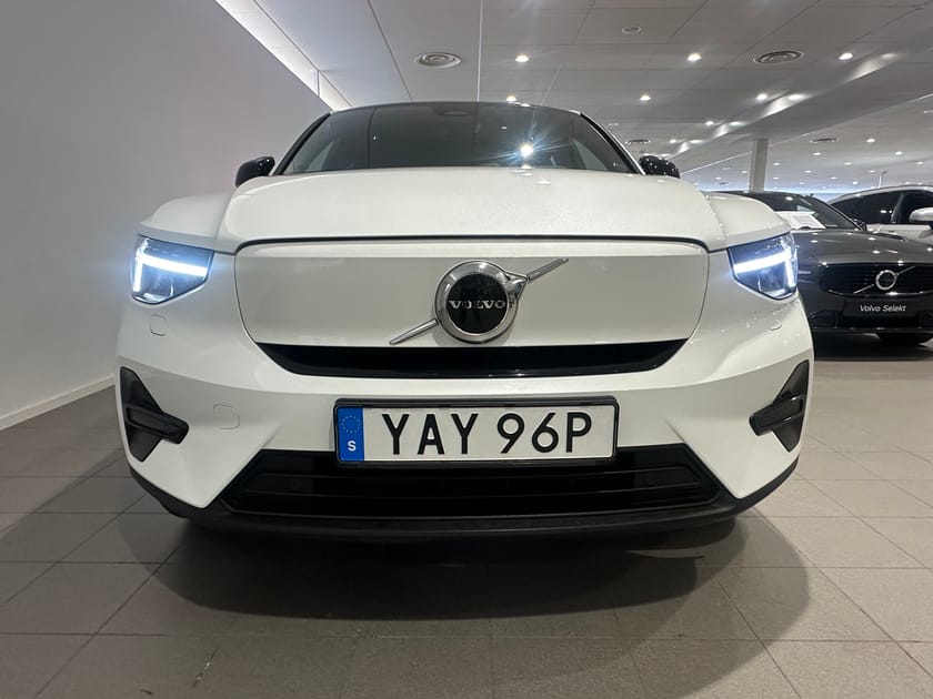 Bild 2 av Volvo C40 Recharge Core / Backkamera / Panoramatak / Navigation /
