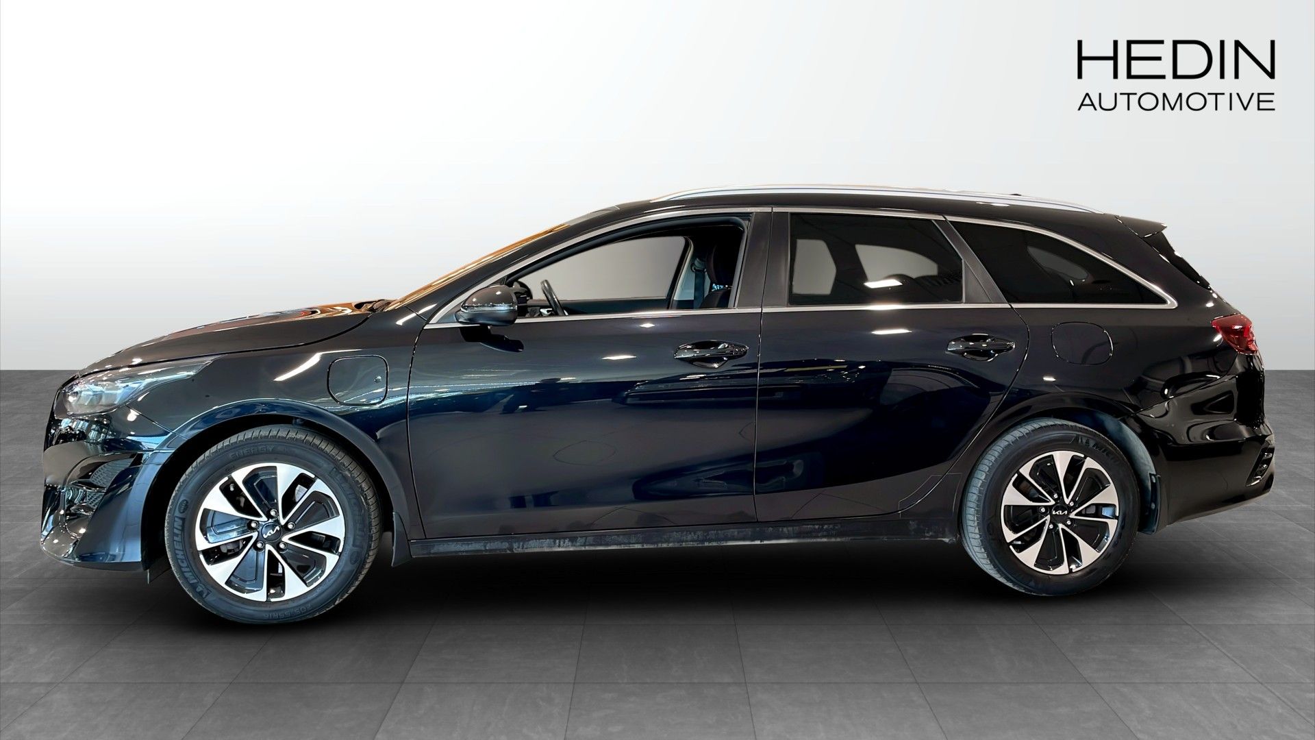 Kia Ceed SW PHEV ACTION 2023, kuva 6/18