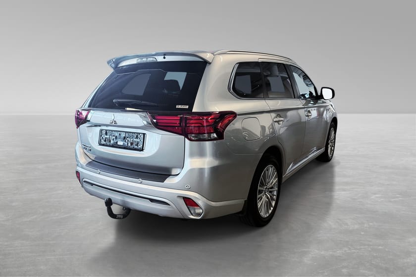 Bilde 5 av Mitsubishi Outlander PHEV Instyle+ AWD/ H.feste/ Skinn/ Acc/ 360/ +++