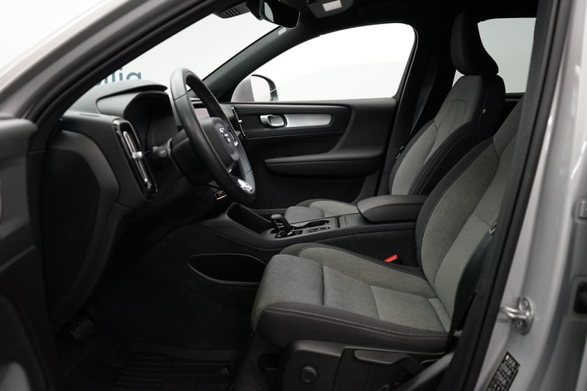 Bild 5 av Volvo XC40 B4 FWD Bensin Core SE II, Navigation, Baklucka elmanövrerad
