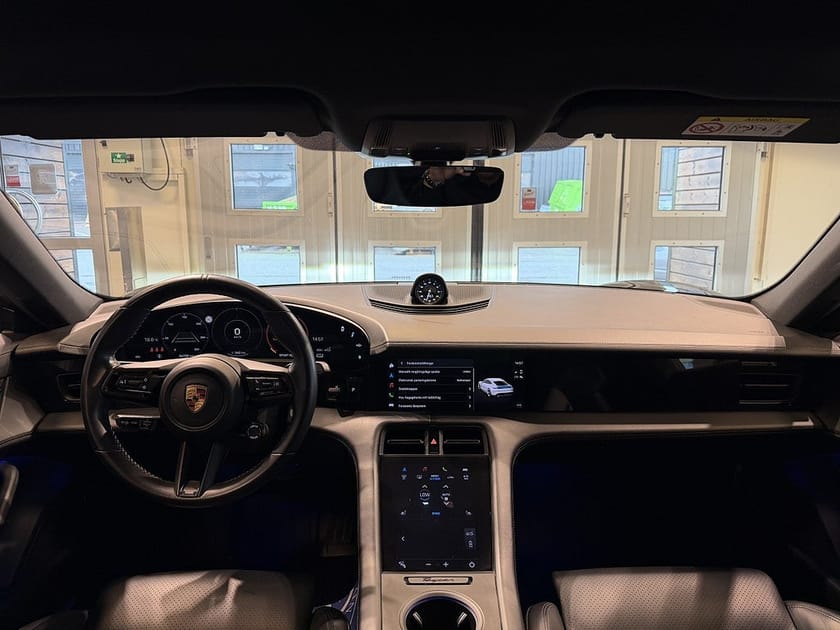 Bild 5 av Porsche Taycan 4S Direct Bose Pano Sport Chrono Full Maxton SE SPEC