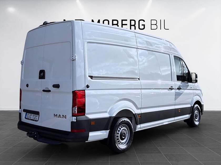 Bild 4 av MAN TGE Skåpbil 3.0t 3.180 4X4 L3H3 Skåp 11,3 m³ 177hk *Omgående Leverans*