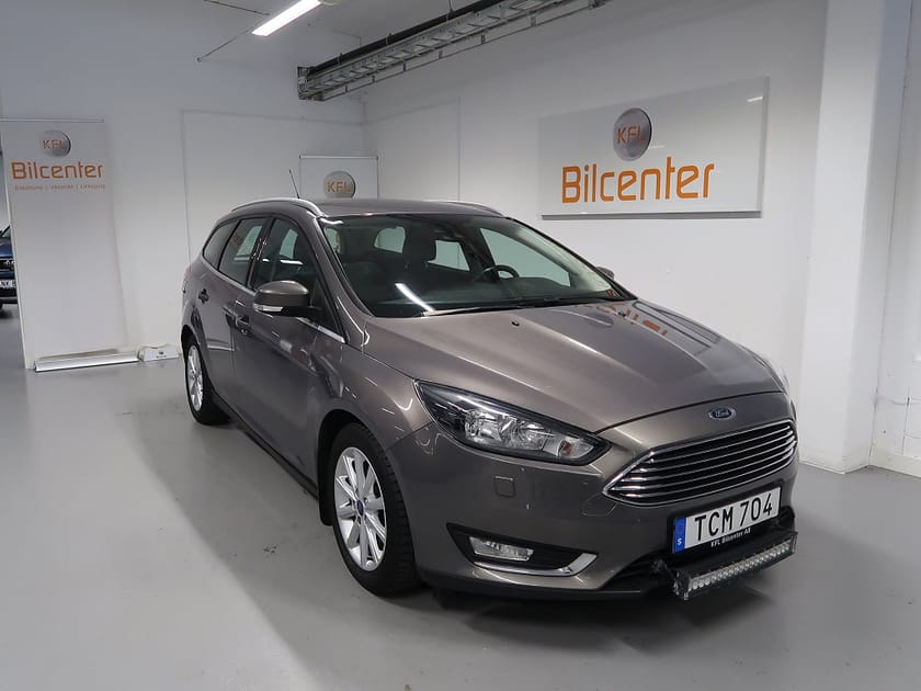 Bild 3 av Ford Focus Kombi 1.0 Titanium V-Däck ingår Dragkrok-Motorvärmare-B