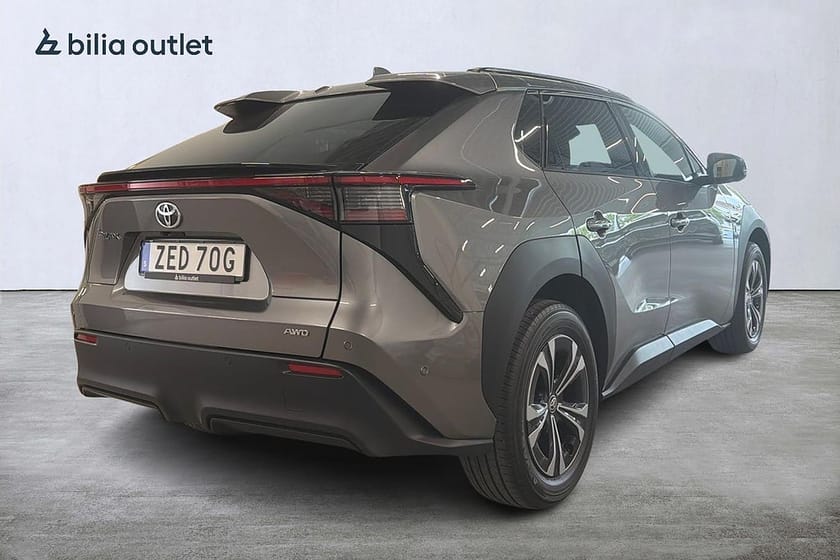 Bild 3 av Toyota bZ4X 71.4 kWh AWD Executive 360°kamera JBL Ventilerade Säten