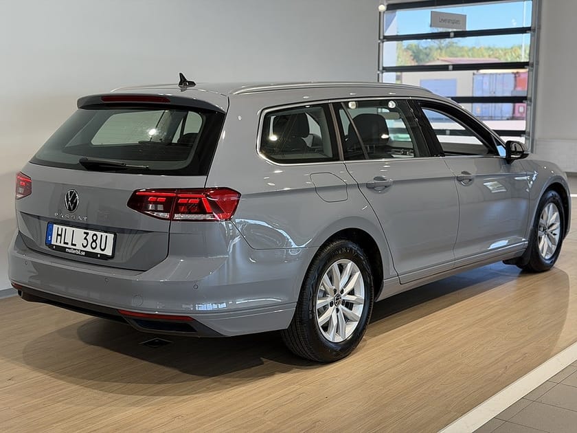 Bild 4 av Volkswagen Passat Sportscombi SC  1.5 TSI Automat Dragkrok Backkamera