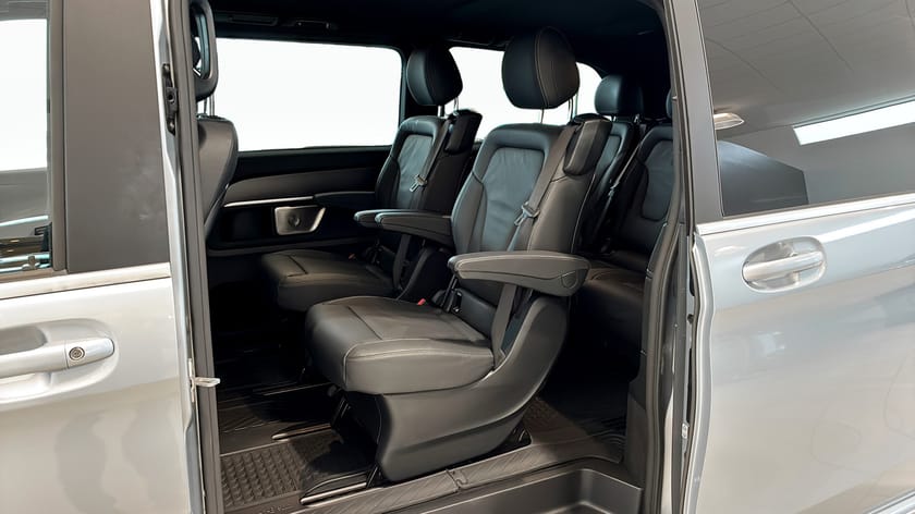 Bild 5 av Mercedes-Benz V 300d 4MATIC 3.2t 300 D LÅNG AVANTGARDE