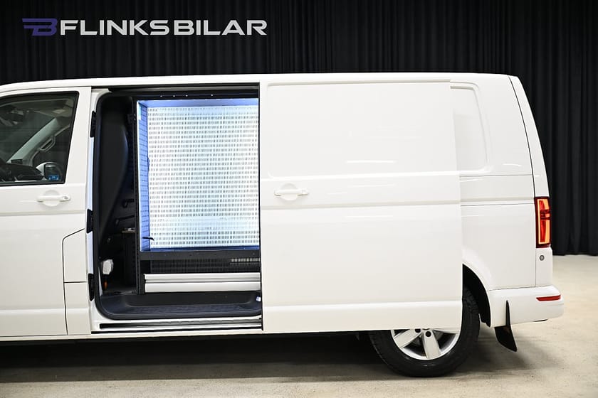 Bild 5 av Volkswagen Transporter 4Motion 150HK L2|Servicebil|Nedlackad|LED|Dubbelgolv