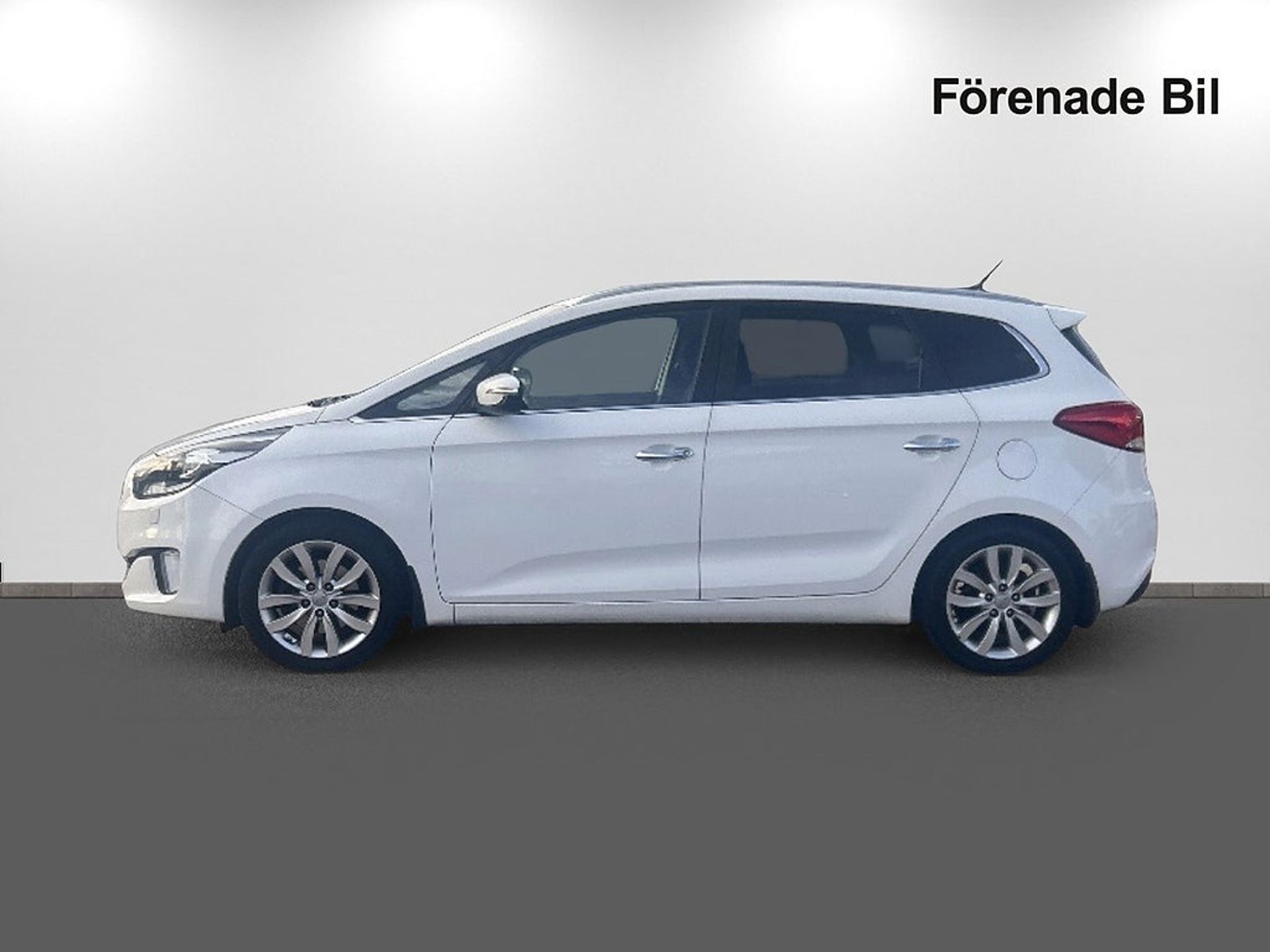 Kia Carens 1,7 CRDI DCT Komfort 7-sits 2015, bild 4/10