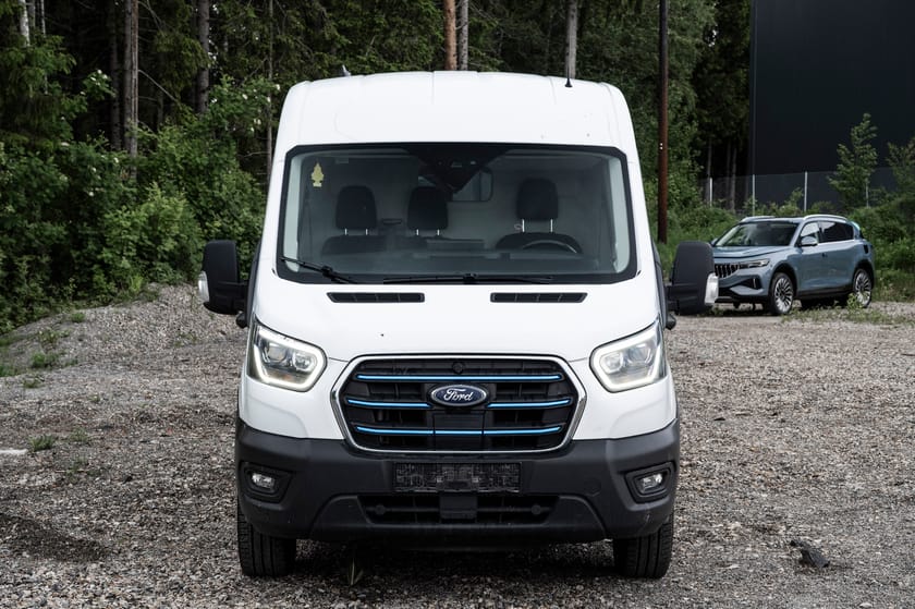 Bilde 3 av Ford E-Transit 350 BEV 269hk L3 Trend RWD Auksjon! Les tekst!