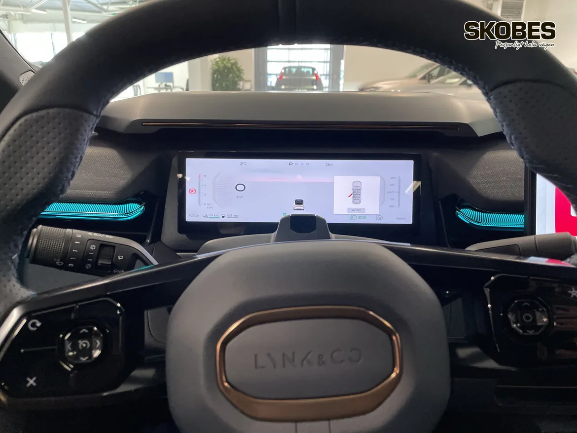 Lynk & Co 08 PHEV