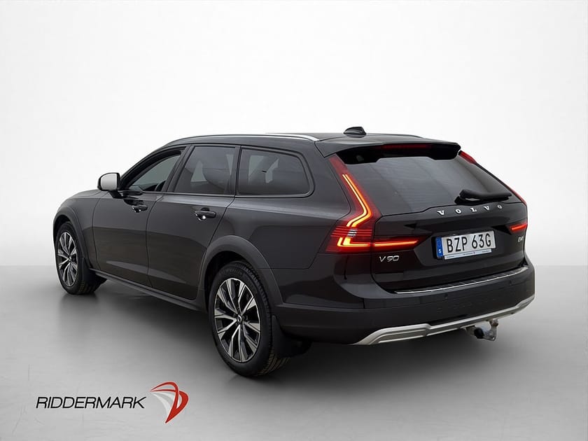 Bild 5 av Volvo V90 Cross Country B4 AWD Momentum Läder BLIS Navi Drag