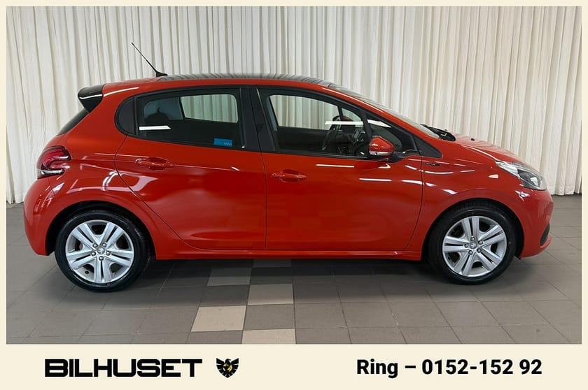 Bild 2 av Peugeot 208 5-dörrar 1.2 PureTech PANORAMA PDC BAK 360 KR SKATT