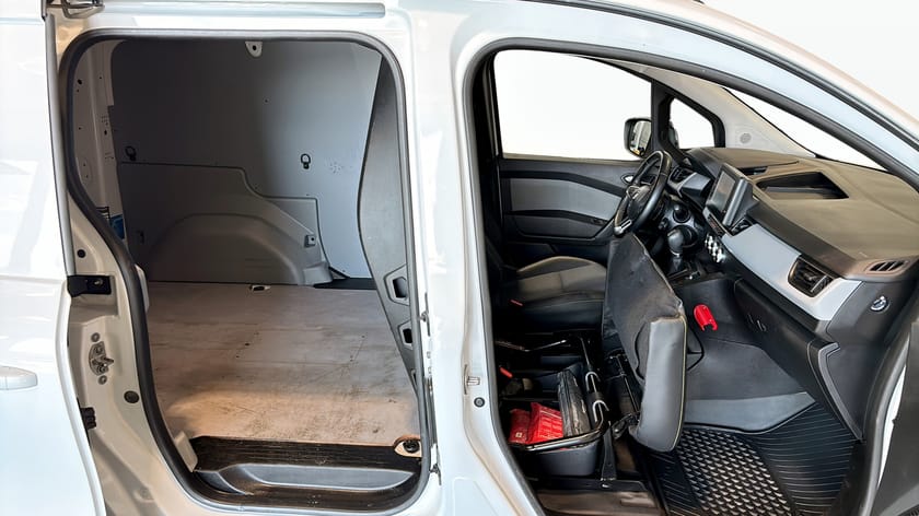 Bild 5 av Renault Kangoo E-Tech L1 120hk 45kWh Nordic Line  | Blixtljusramp